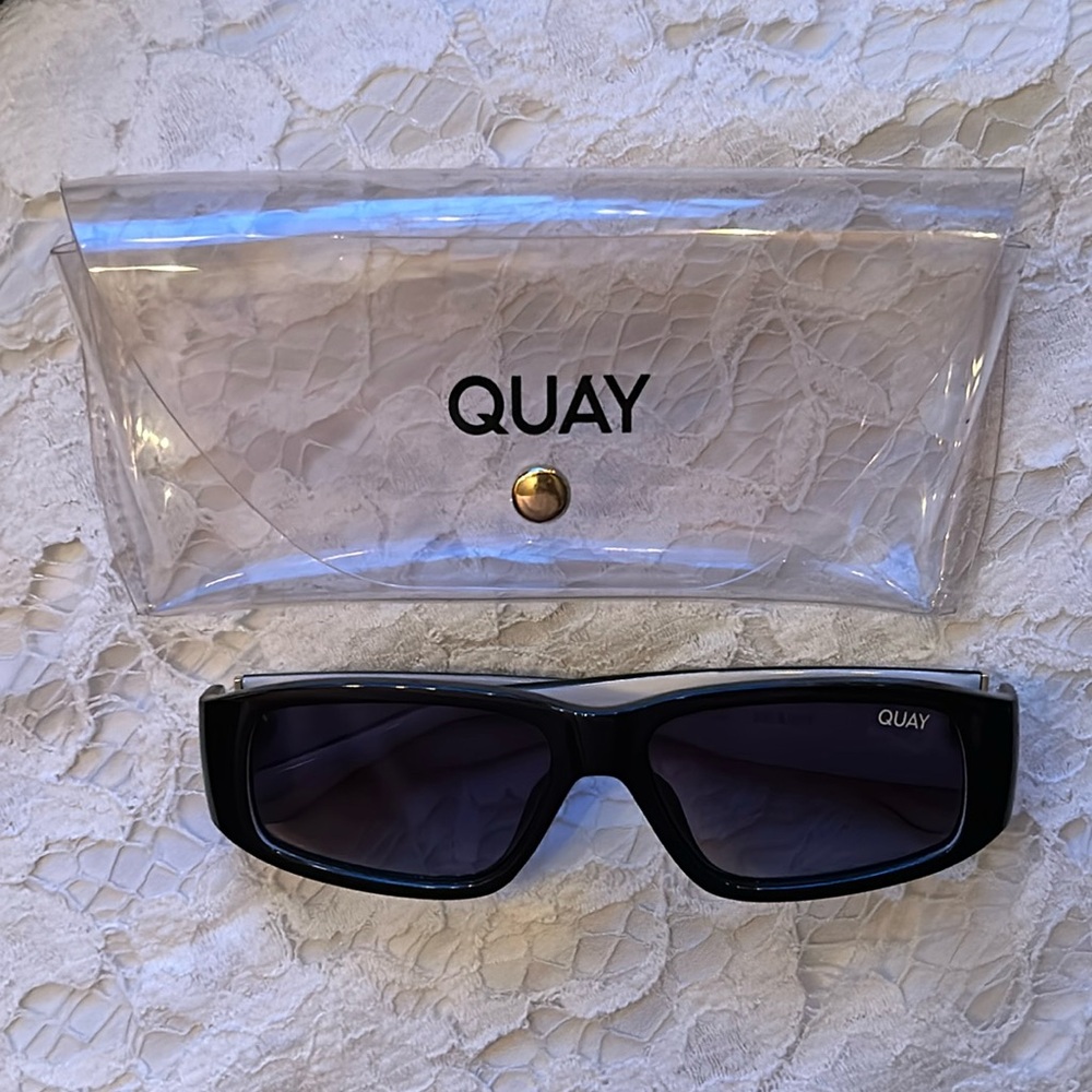 Quay Polarized No Envy Sunnies
